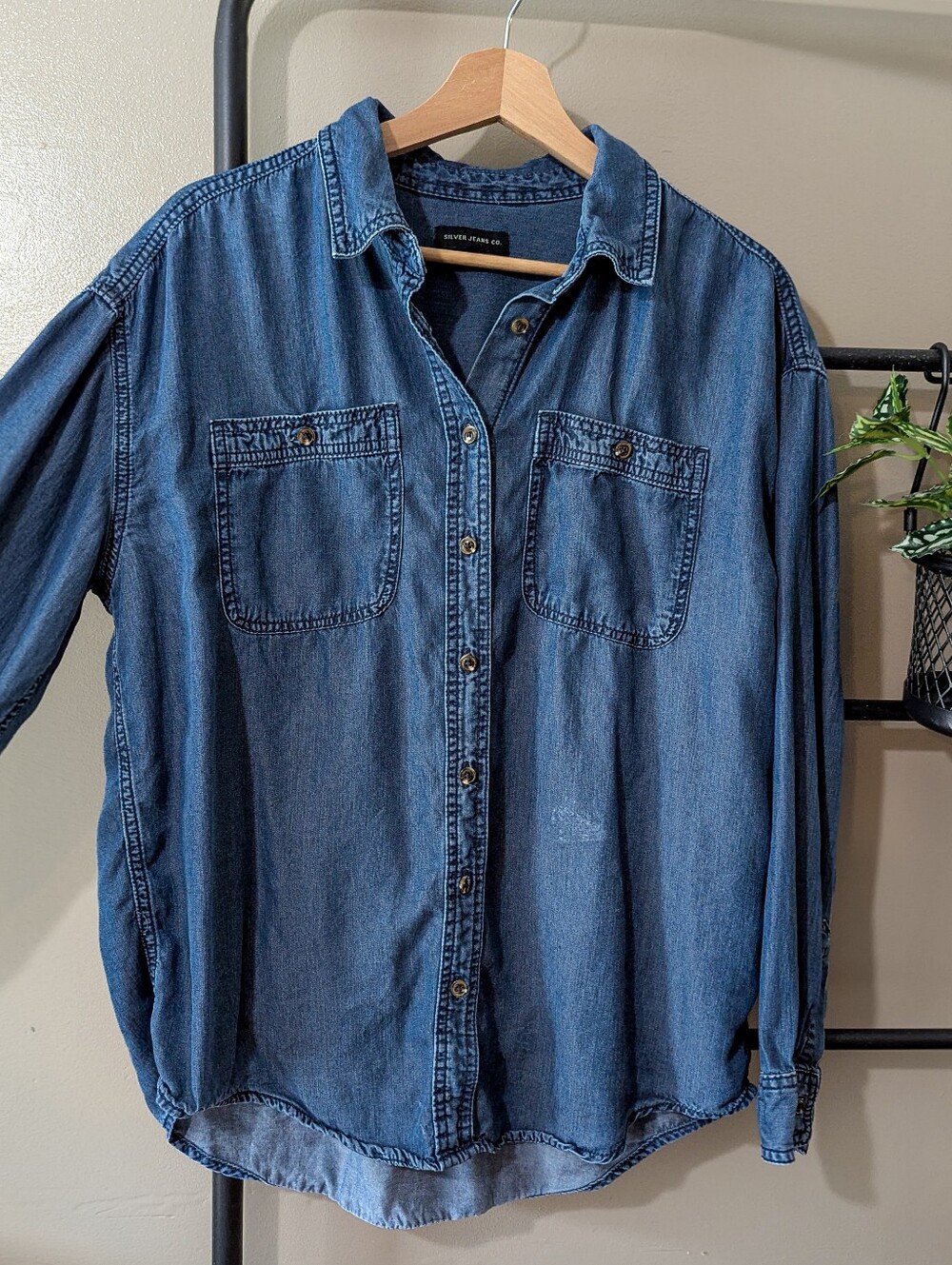 Silver Jeans Denim Chambray Button-Up Shirt